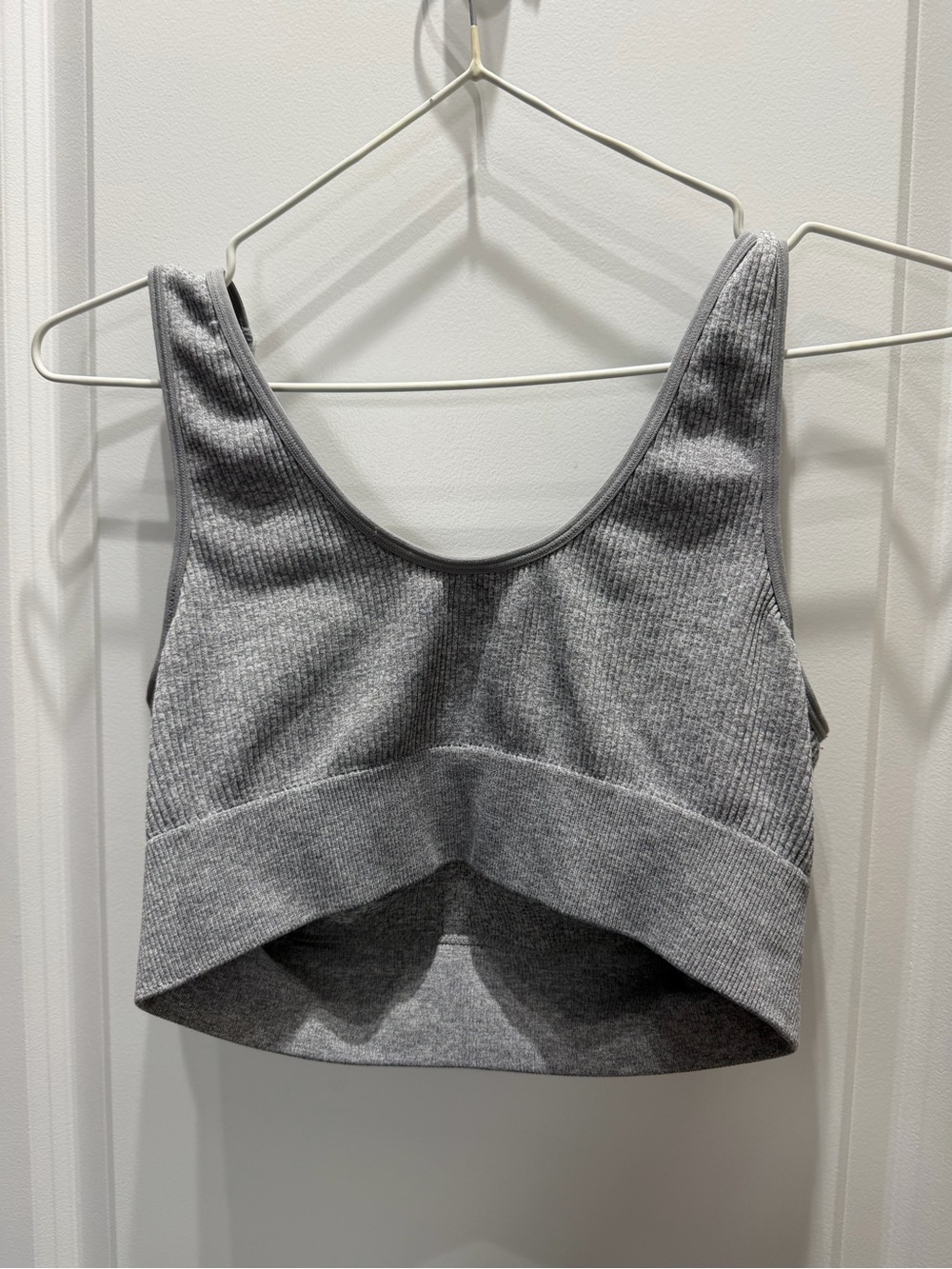 Seamless Ribbed Sports Bra - Gray - Picture 2 of 3